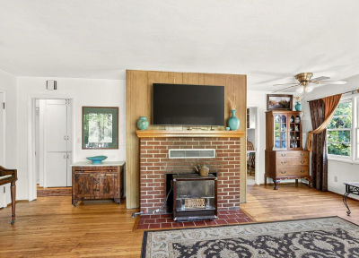 219 NE Outlook Ave Grants Pass, OR 97526