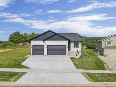 935 Hay Creek Trl Reedsburg, WI 53959