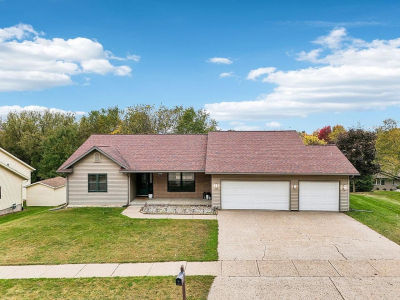 2201 Winfield Dr Reedsburg, WI 53959
