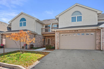 9227 S 51st St #204 Franklin, WI 53132