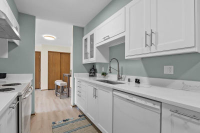 6329 W Nebraska Ave APT 203 Milwaukee, WI 53220