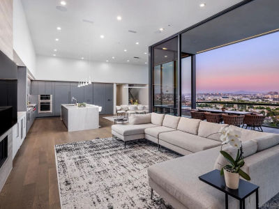 2035 Evergreen St San Diego, CA 92106