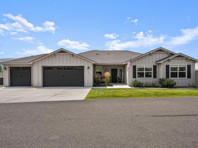 1015 Suncrest Trl Richland, WA 99352