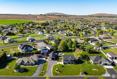 99206 E Ridgeview Dr Kennewick, WA 99338
