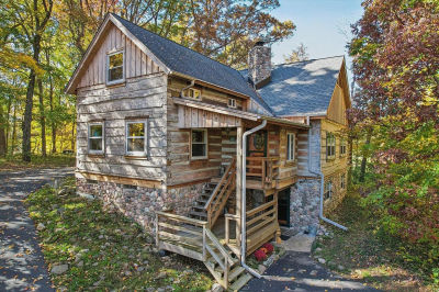 5996 Donegal Rd Hubertus, WI 53033