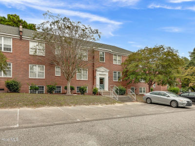 2940 Oleander Dr APT F11 Wilmington, NC 28403