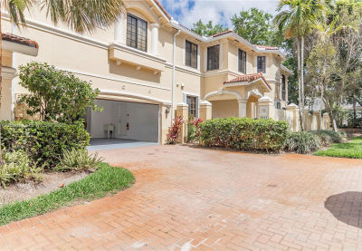 1611 Passion Vine Cir #12-2 Fort Lauderdale, FL 33326