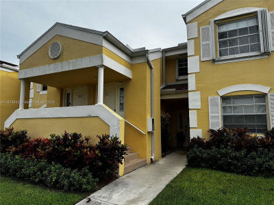 2273 SE 27th Dr #105-F Homestead, FL 33035