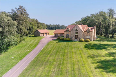 171 Mae West Rd Confluence, PA 15424