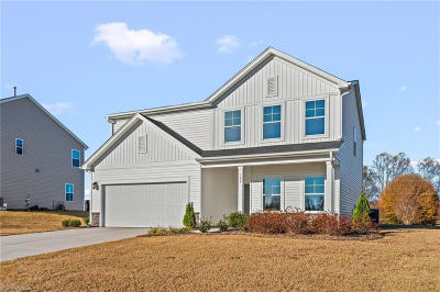 104 Palomino Dr King, NC 27021