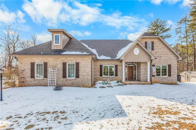 153 Woodridge Dr Mount Airy, NC 27030