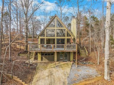 1916 Chateau Rdg Winston Salem, NC 27103