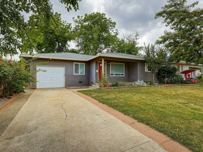 1005 Gold St Redding, CA 96001