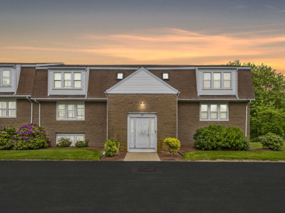 24 Bettys Pond Rd, Hyannis, MA, USA Unit 1-K