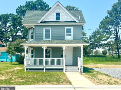 203 N 1st St Crisfield, MD 21817