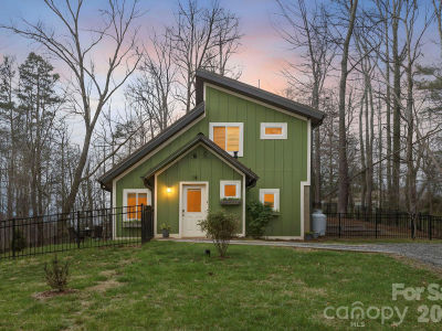 14 Sunny Hollow Ln Fairview, NC 28730