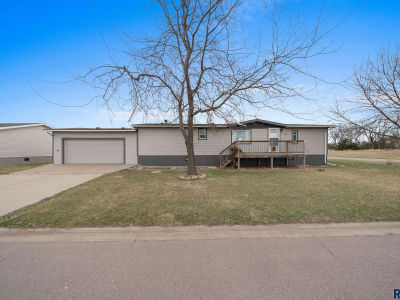 900 S Harrison St Lennox, SD 57039