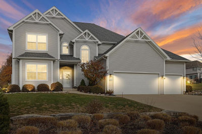 699 S Stone Ridge Dr Lake Geneva, WI 53147