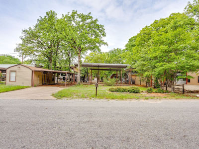 5704 Campfire Ln Granbury, TX 76049