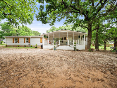 1849 County Road 429 Cleburne, TX 76031