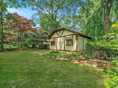 114 Oakwood Dr Wading River, NY 11792