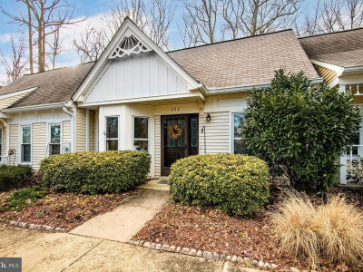 992 Riversedge Cir Annapolis, MD 21401