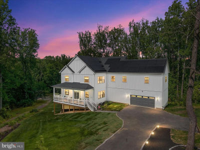 16608 Sylvan Dr Bowie, MD 20715