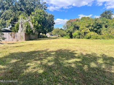 636 Murray St Biloxi, MS 39530