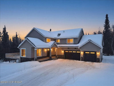 5345 Heritage Heights Dr Anchorage, AK 99516