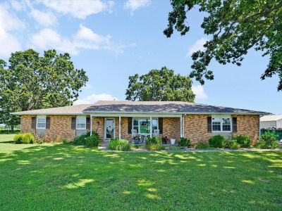 1731 E Aldrich Rd Bolivar, MO 65613