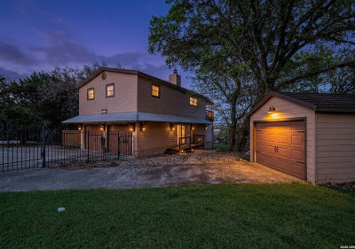 1512 Skyline Hls Canyon Lake, TX 78133