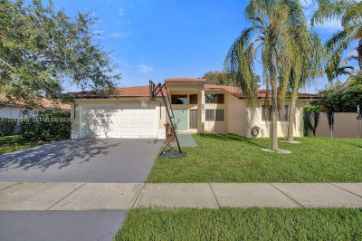 581 SW 169th Way Weston, FL 33326