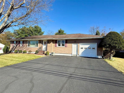 27 Glann Rd Apalachin, NY 13732