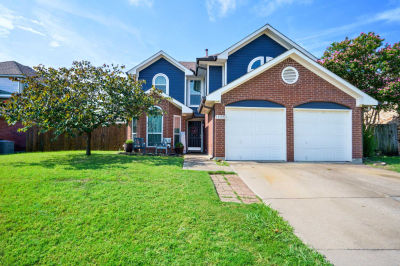 1222 Falling Water Drive, Lewisville, TX, USA