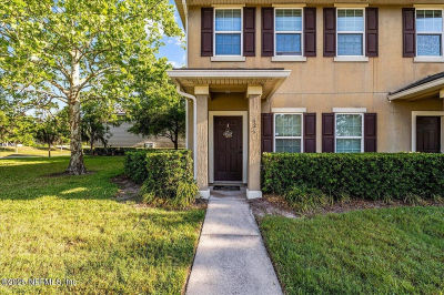 425 Oasis Ln Orange Park, FL 32073