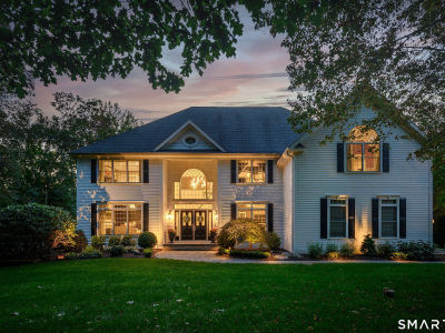 14 Merlins Ln Newtown, CT 06470