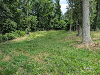 710 Bouchelle St Morganton, NC 28655