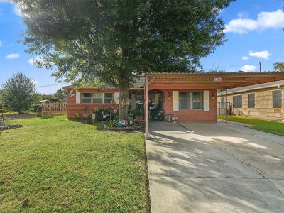 1404 Hemlock Dr Pasadena, TX 77502