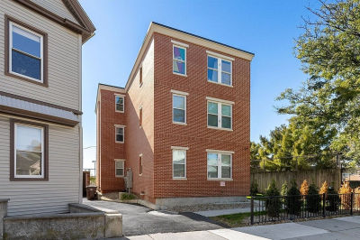 81 Chelsea St Everett, MA 02149