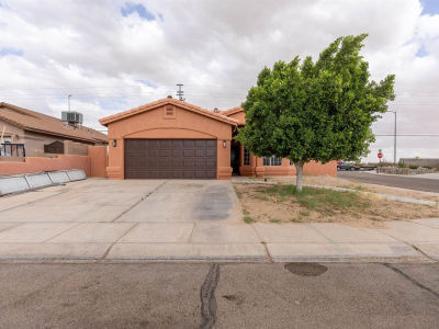 1633 N Dolores Ave San Luis, AZ 85336