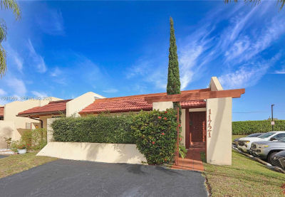 11721 SW 112th Ter Miami, FL 33186