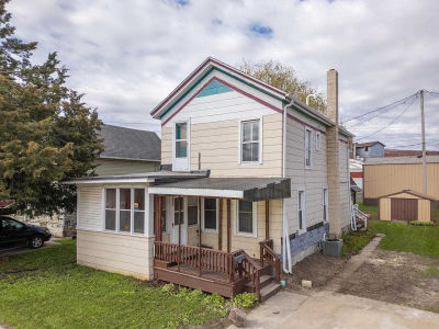 336 S Locust St Reedsburg, WI 53959