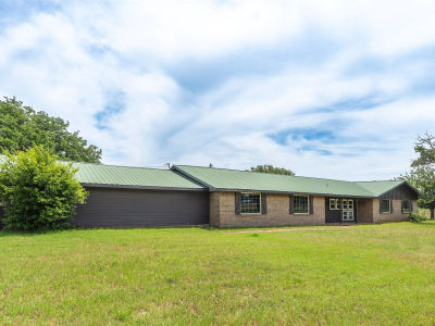 519 Fm 1815 Nocona, TX 76255