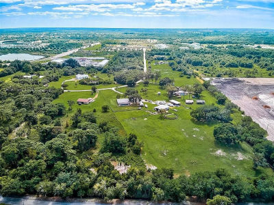 1109 Twin Laurel Blvd Nokomis, FL 34275