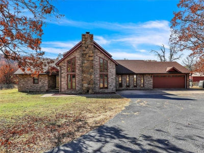 103 E George Ave Pocola, OK 74902