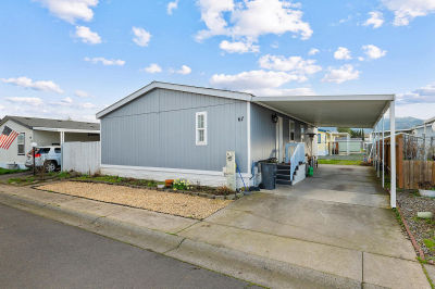 1570 S Peach St Space 67 Medford, OR 97501
