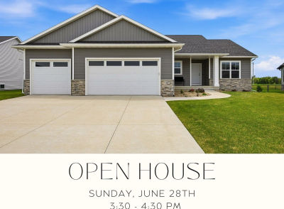 425 Dutch Dr Robins, IA 52328