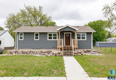 105 W Kluckholm St Montrose, SD 57048