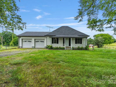 956 Stony Point Rd Kings Mountain, NC 28086