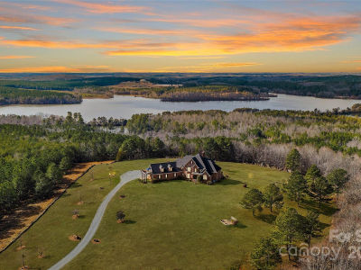 590-0 Tuckertown Rd New London, NC 28127